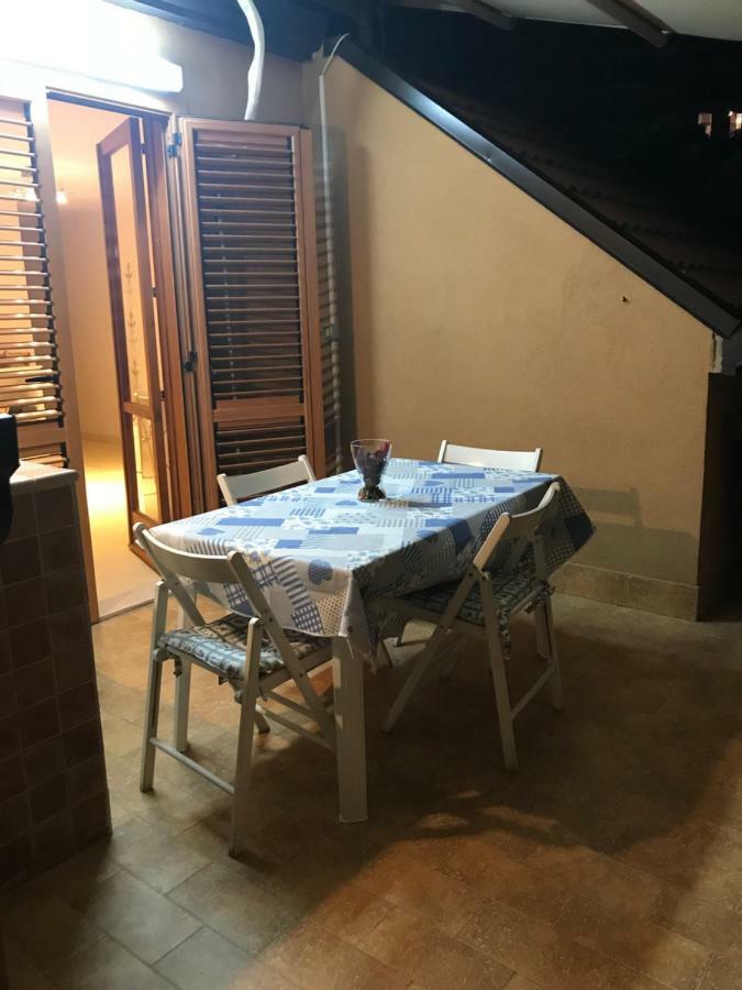 La Casa Del Sole Sorgente Apartamento Letoianni Exterior foto